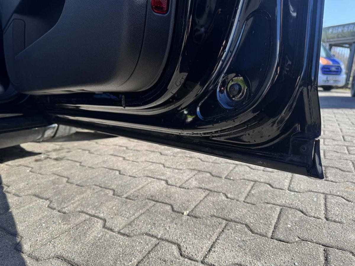 Audi A3 8P Sportback original T&uuml;r vorn rechts LY9B Brillantschwarz Rohbau BJ06